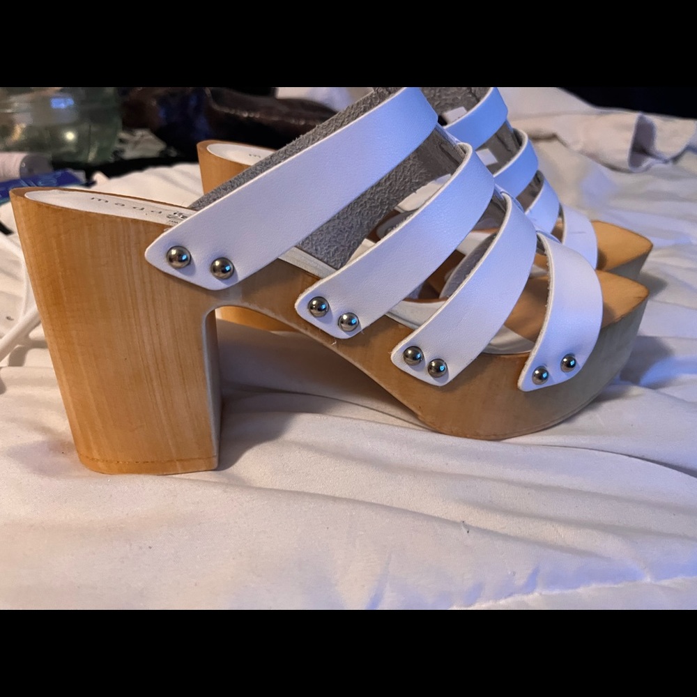 Cute White Madden Girl wedges!